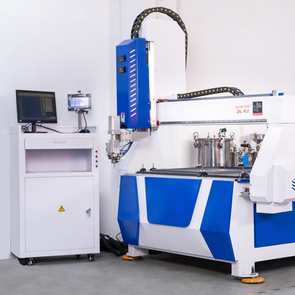 Polyurethane sealing strip foaming machine